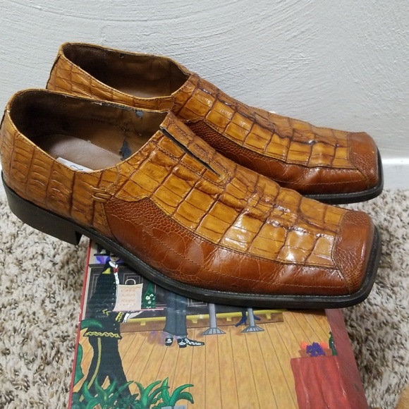 Men's Brown Textured Shoes - Picture 2 of 4